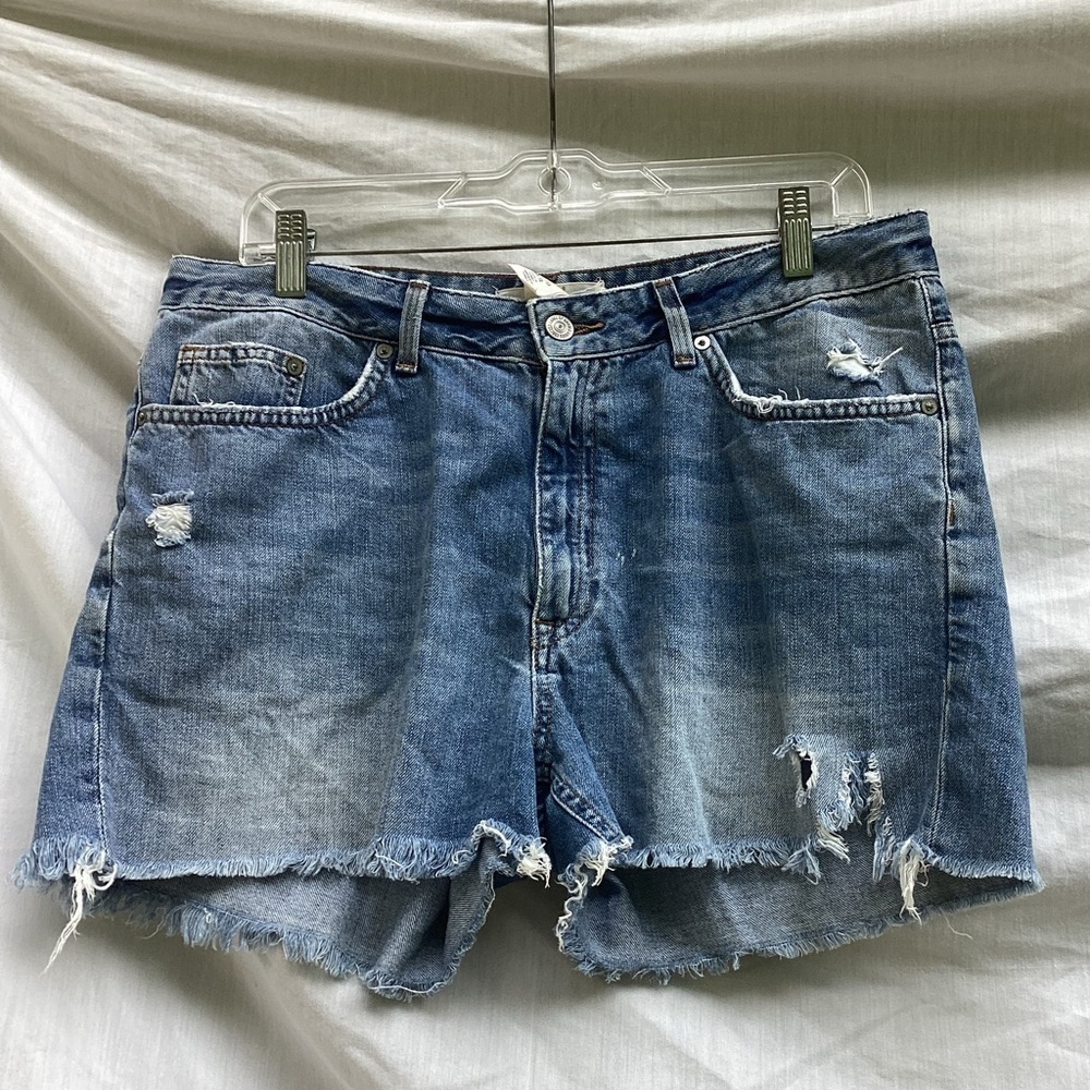 L.O.G.G. Blue casual distressed cut offs, size 10